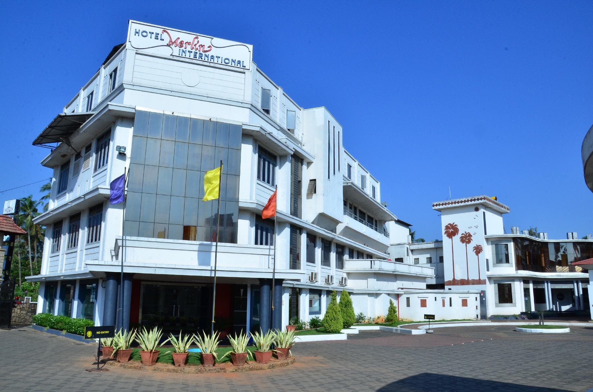 Hotel Merlin International