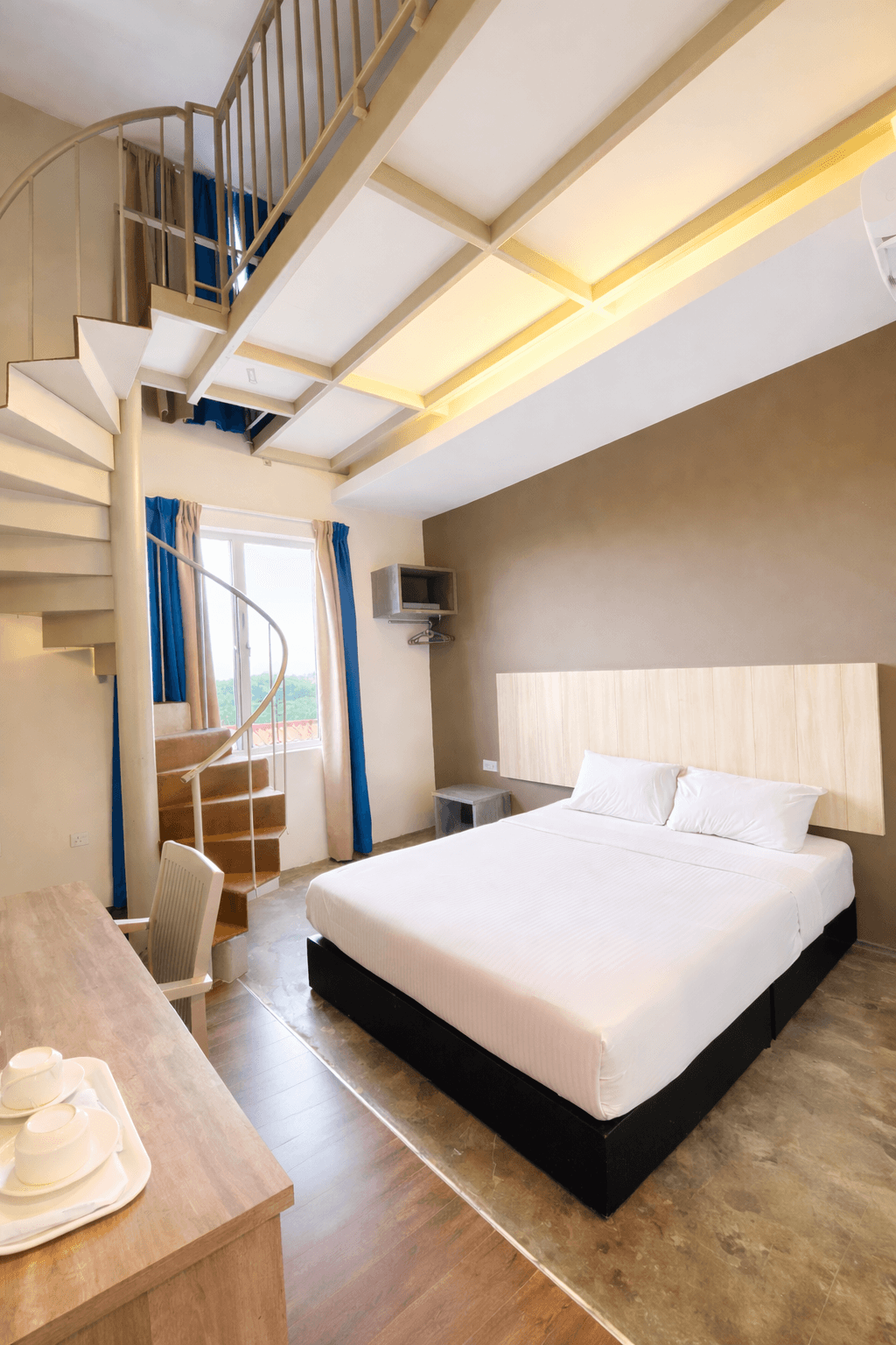 KARANG TIMUR MOTEL
