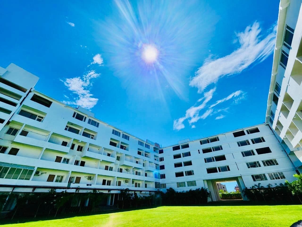 Seven Hills Hotel
