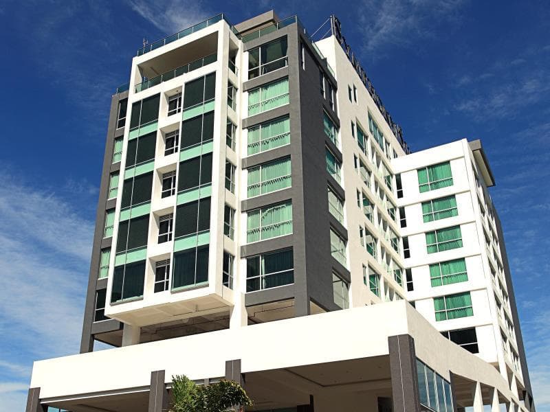 Symphony Suites Hotel
