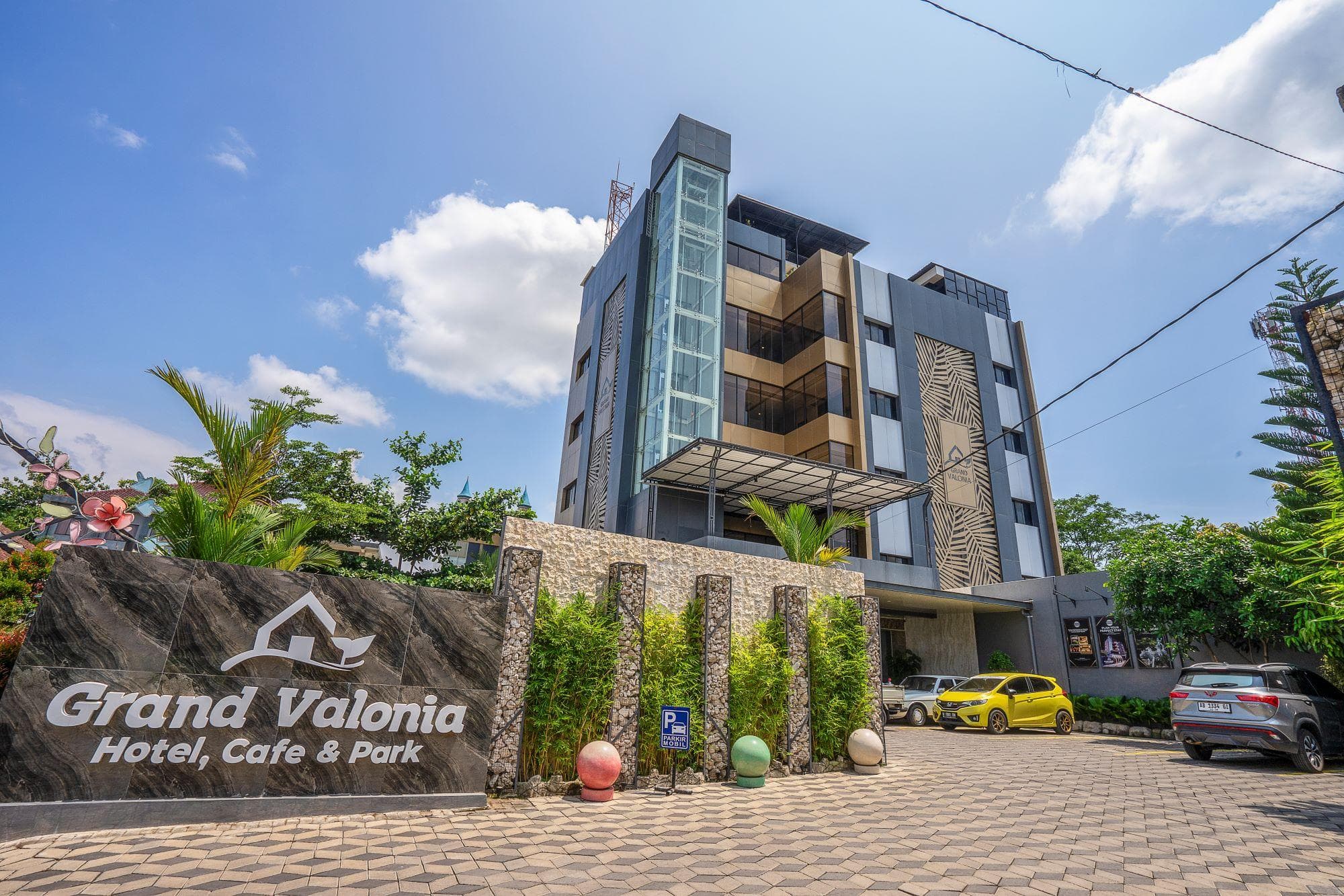 Grand Valonia