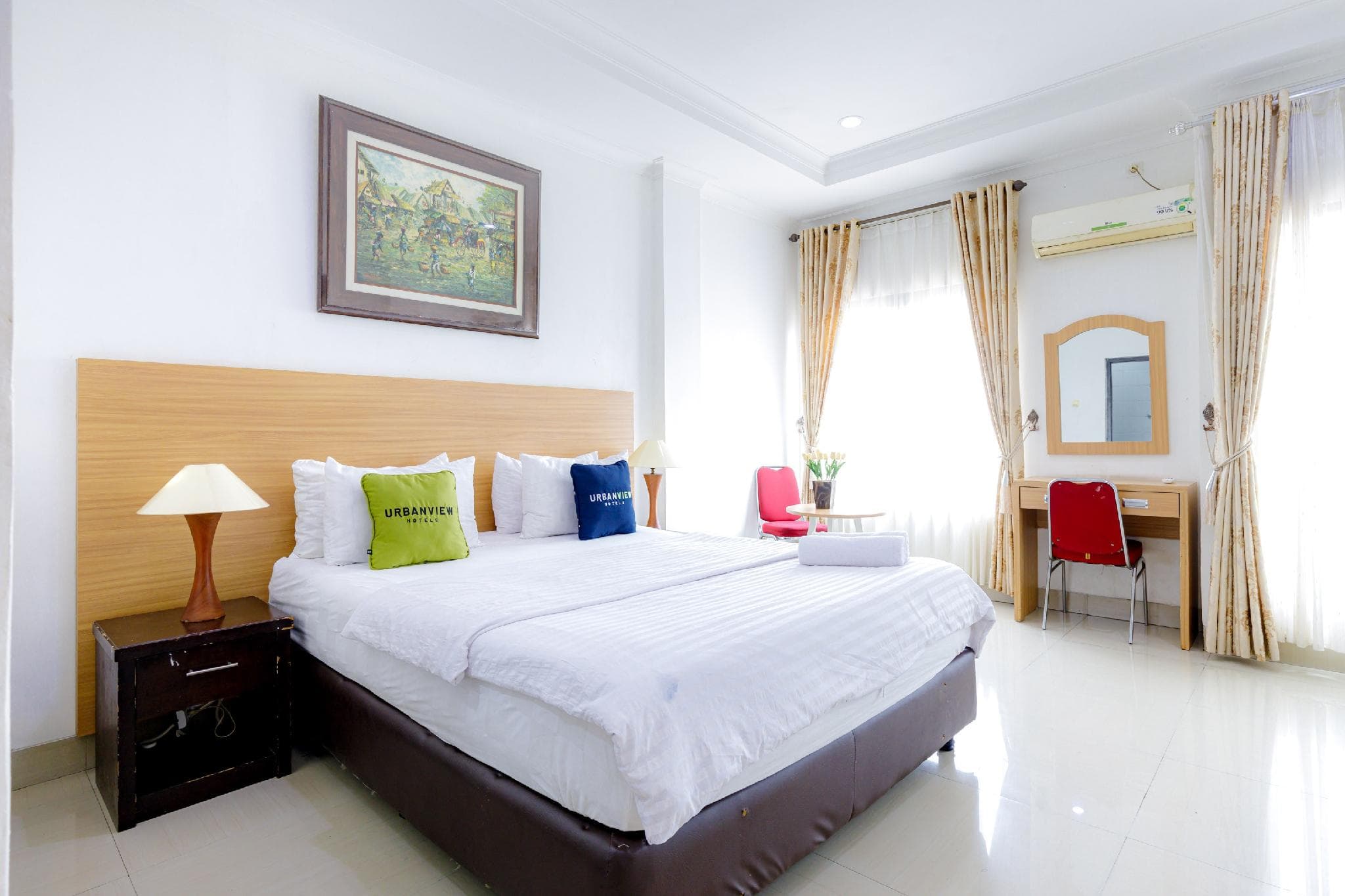 Urbanview SRB Near Mall Ciputra Cibubur