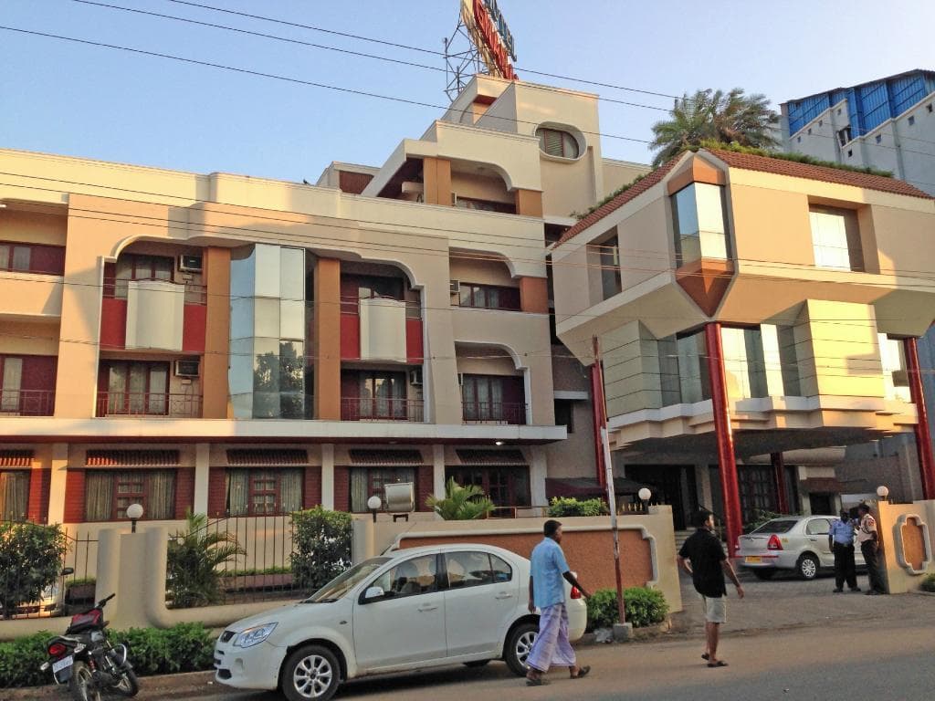 Hotel Gnanam Thanjavur