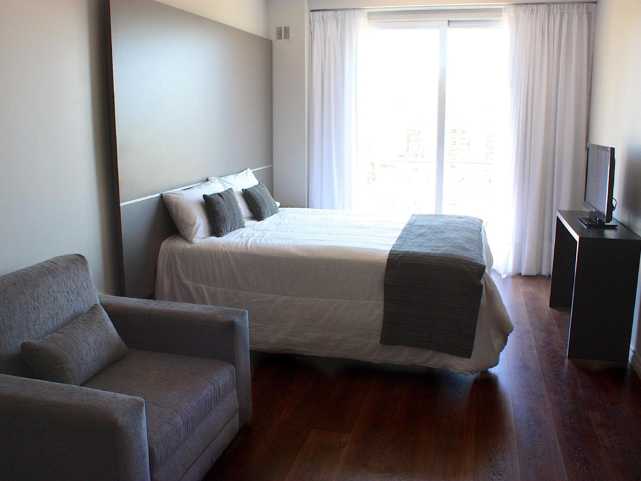 CH RECOLETA SUITES